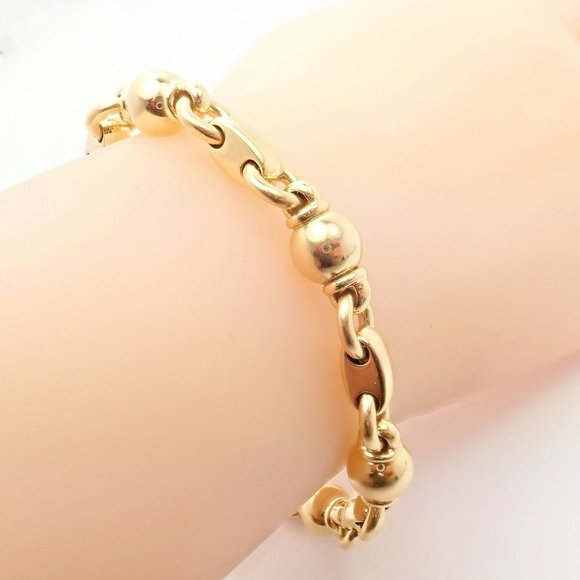 Authentic! Vintage Chanel 18k Yellow Gold Classic Link Bracelet - Picture 3 of 10